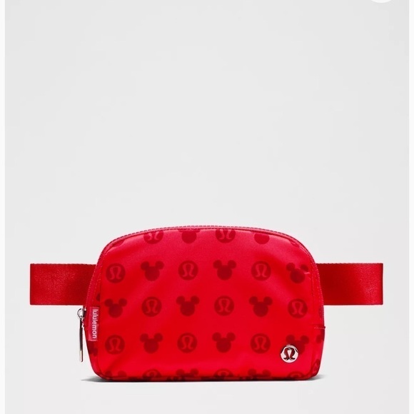 NEW Disney x lululemon Everywhere Belt Bag Long Strap 1L Mickey and Logo - Picture 2 of 5